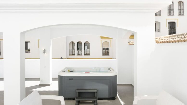 B51 Executive Flats Marbella Puerto Banus
