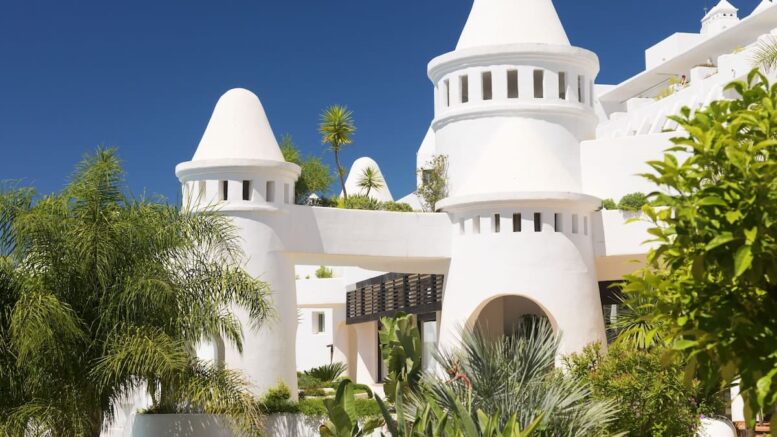 H10 Estepona Palace