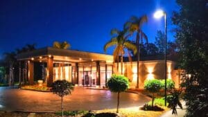 Holiday Inn Warwick Farm, an IHG Hotel