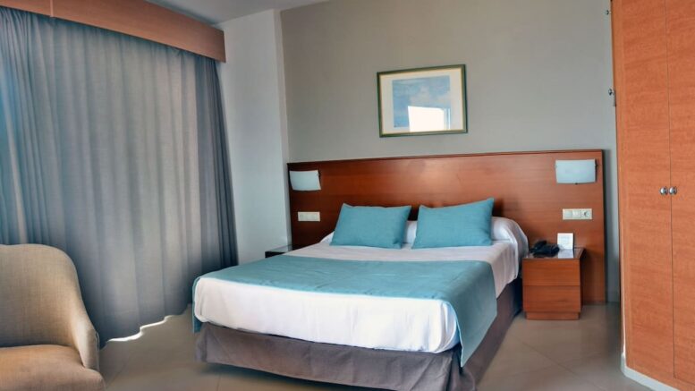 Hotel Puente Real
