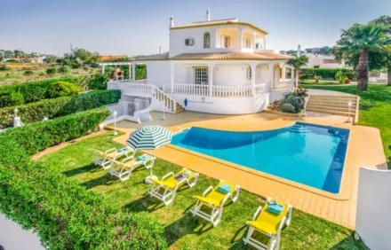 Villa Marco Real