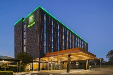 Holiday Inn Sydney St Marys, an IHG Hotel